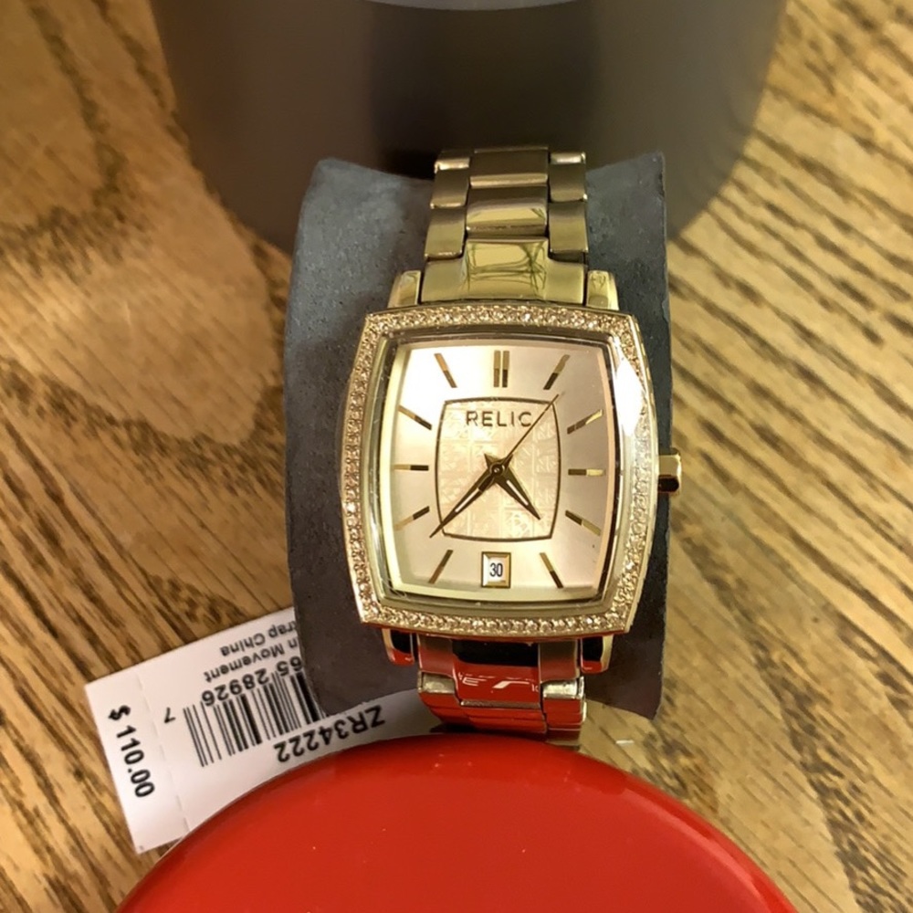 New Men’s Relic Gold Watch